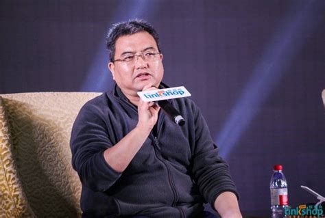 闻西装帅哥皮鞋黑袜文章
